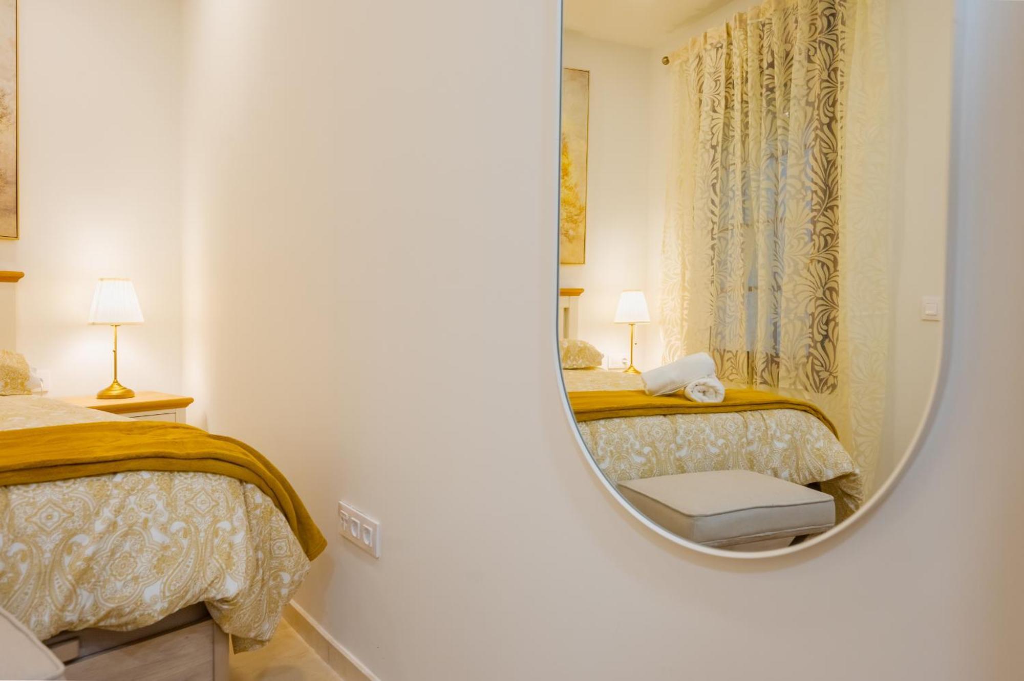 Fantastico 2H+1B Plaza Del Museo Apartment Seville Exterior photo